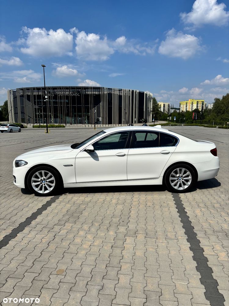 BMW Seria 5 520d xDrive - 9