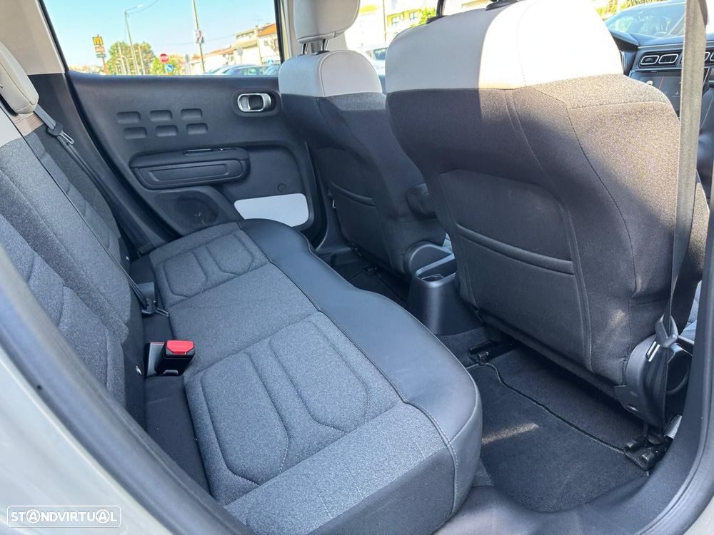 Citroën C3 1.2 PureTech Shine EAT6 - 14