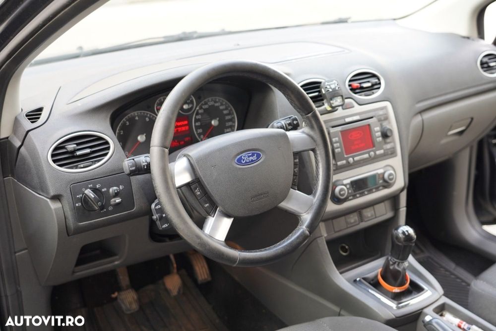 Ford Focus 1.6 Ti-VCT Titanium - 11