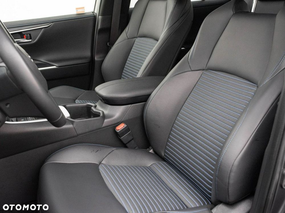 Toyota RAV4 - 12