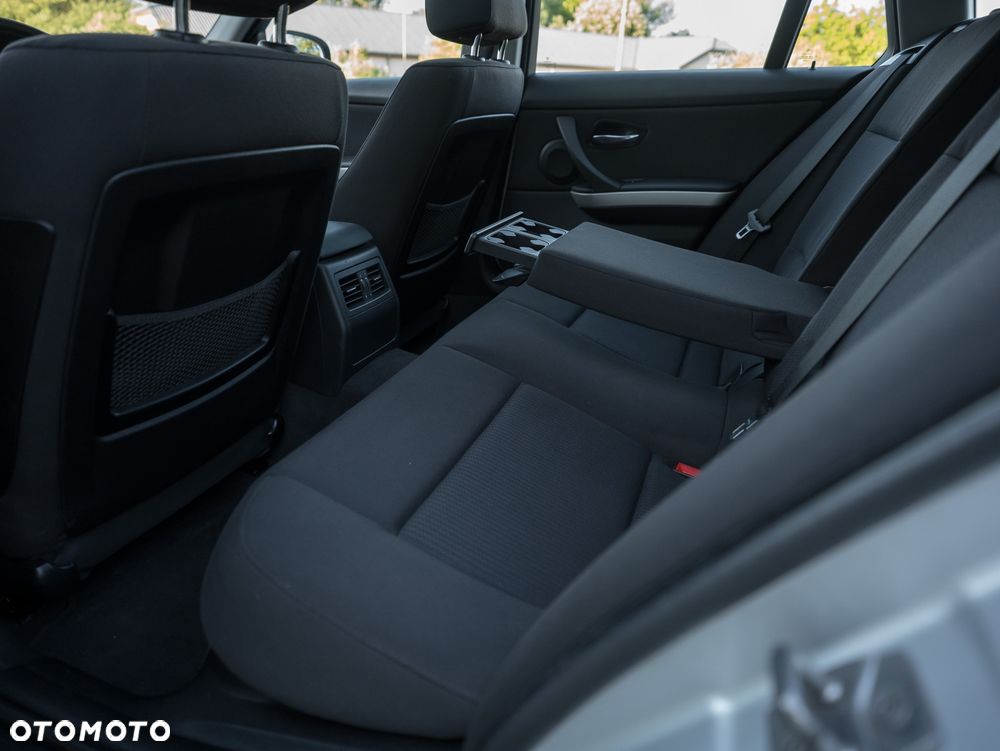 BMW Seria 3 318i Edition Lifestyle - 28
