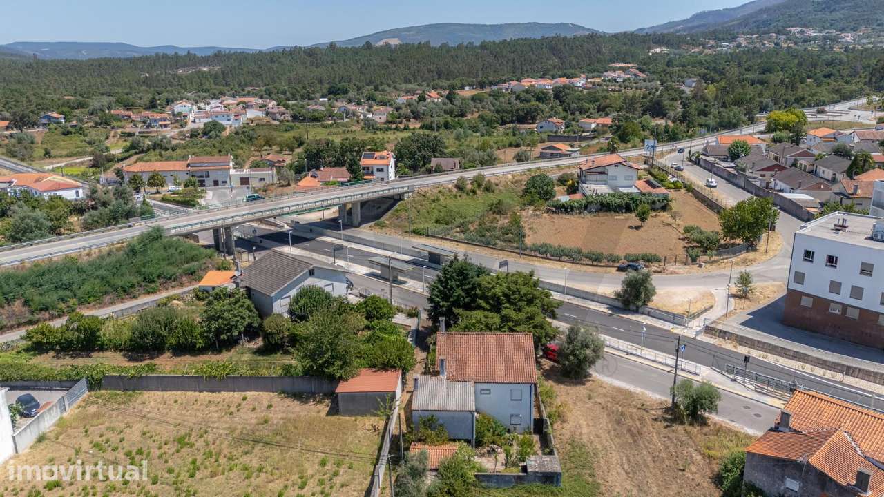 Moradia Independente na Lousã | Potencial de Investimento | Jardins | - Grande imagem: 3/28