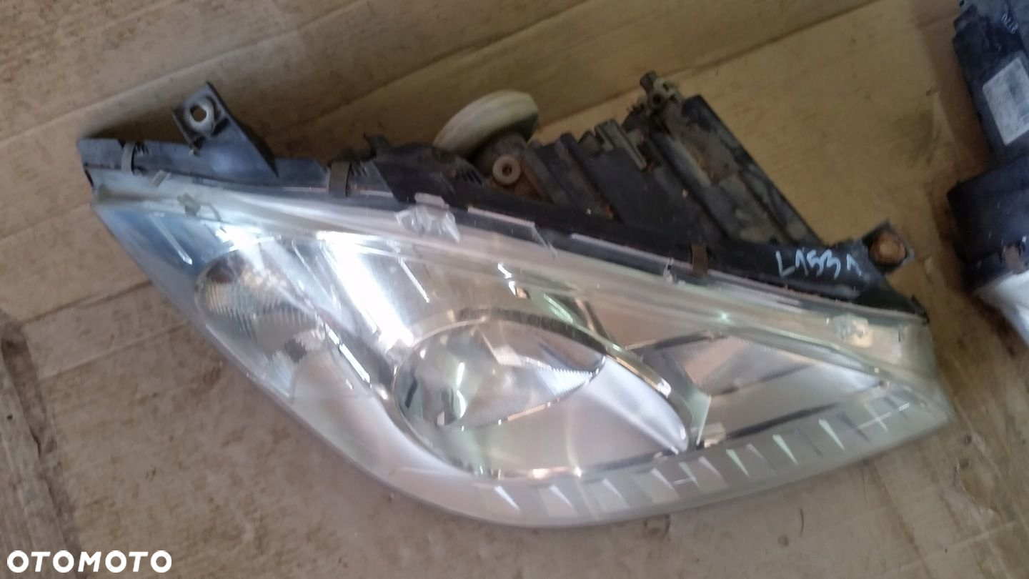 LAMPA PRAWA PRZÓD PRZEDNIA MERCEDE A W169 LIFT - 2