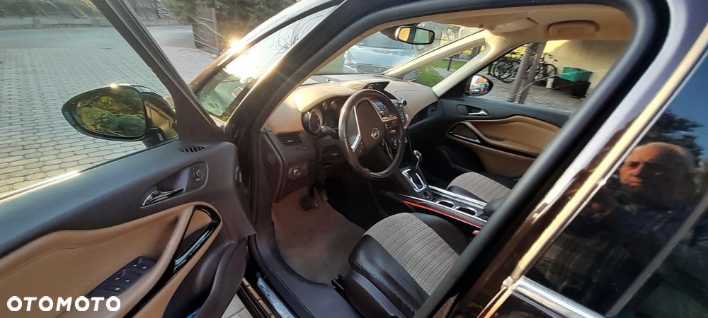 Opel Zafira 2.0 CDTI Cosmo - 4