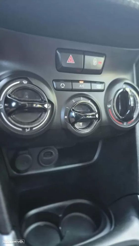 Peugeot 2008 1.2 PureTech Style - 10