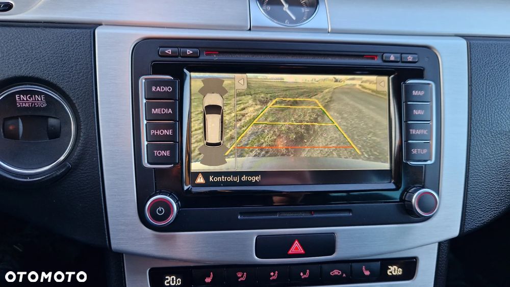 Volkswagen Passat 2.0 TDI 4Motion DSG BlueMotion Tech Highline - 30