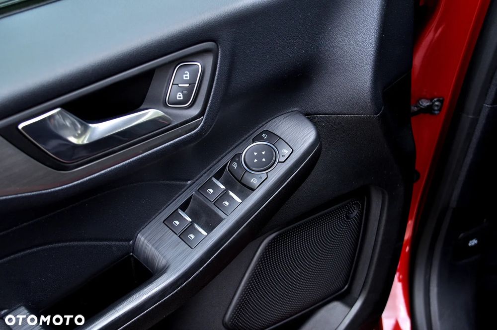 Ford Kuga - 21