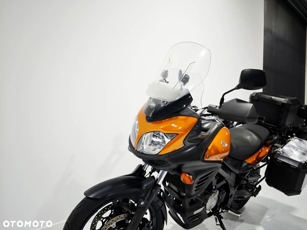 Suzuki V-STROM - 10