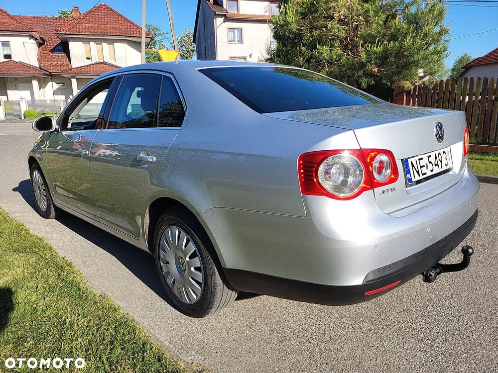 Volkswagen Jetta 1.9 TDI DPF Comfortline BlueMotion - 10