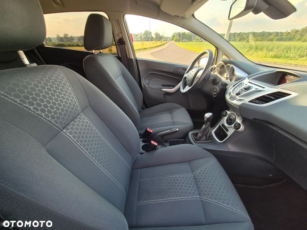 Ford Fiesta 1.25 Titanium - 19
