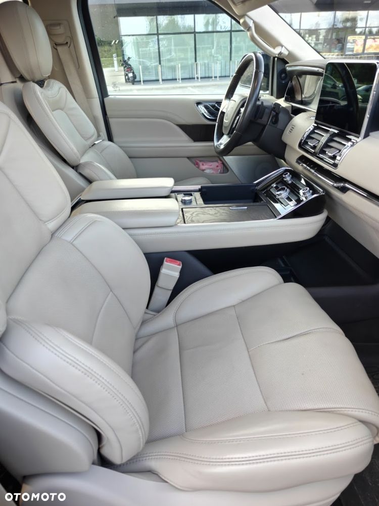 Lincoln Navigator - 14