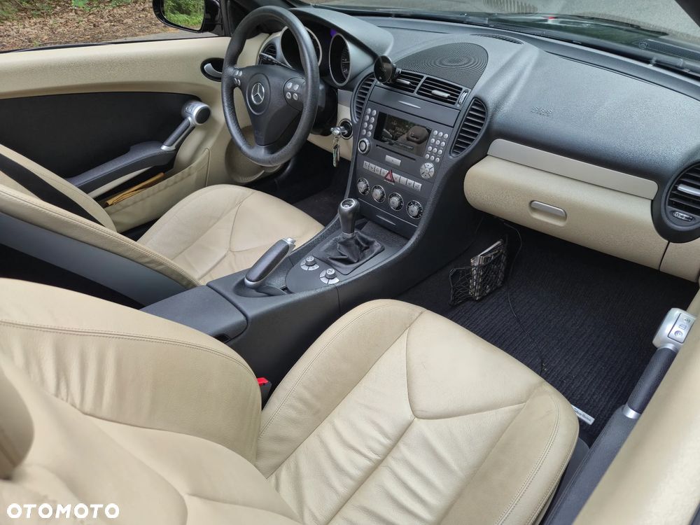 Mercedes-Benz SLK - 12