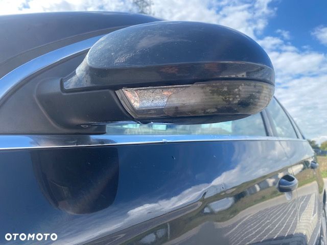 Volkswagen Passat - 9