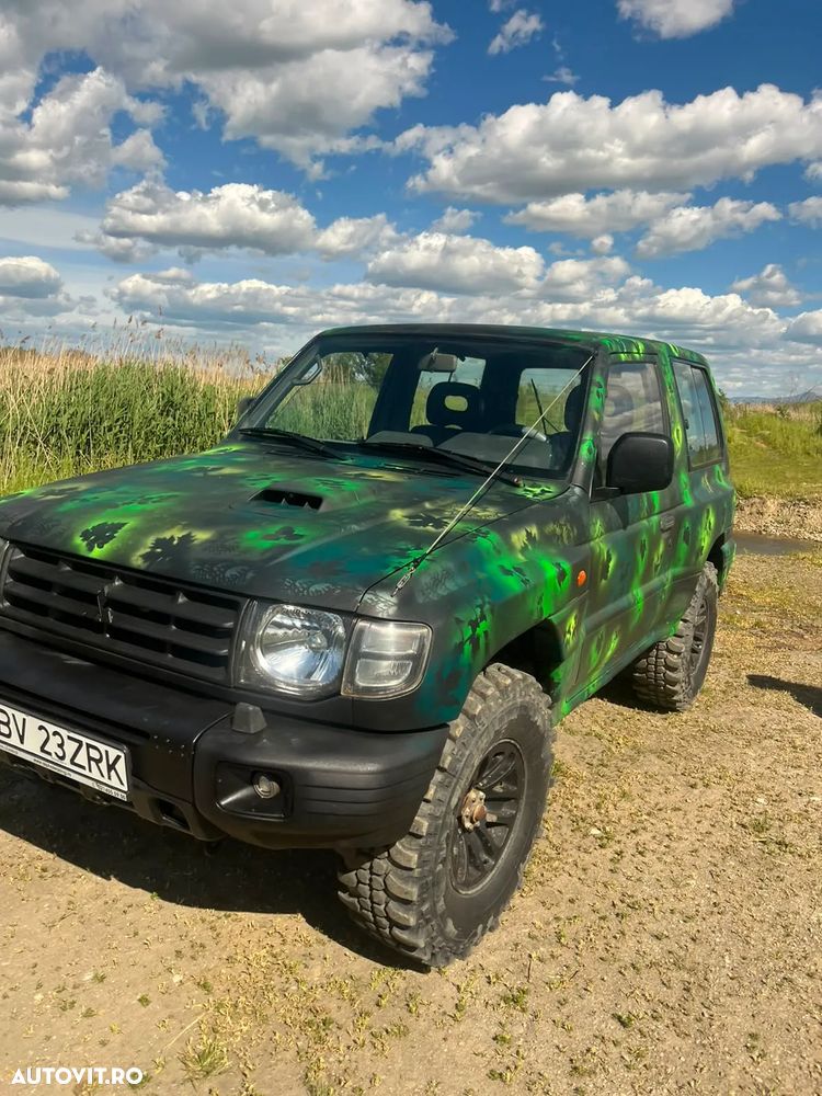 Mitsubishi Pajero - 1