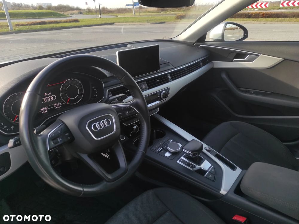 Audi A4 Limousine 35 TFSI mHEV S Line S tronic - 8