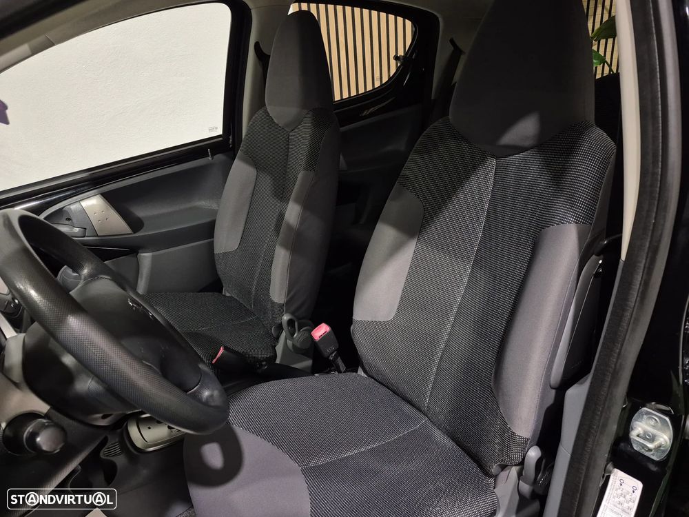 Peugeot 107 1.0 Trendy 2 Tronic - 16