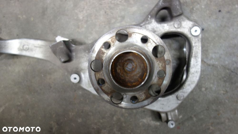 ZWROTNICA LEWY PRZÓD MERCEDES W205 / 6,3 AMG - 2