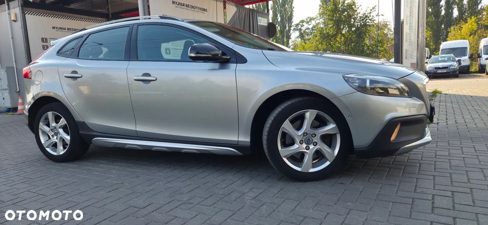 Volvo V40 Cross Country D3 Drive-E Momentum - 17