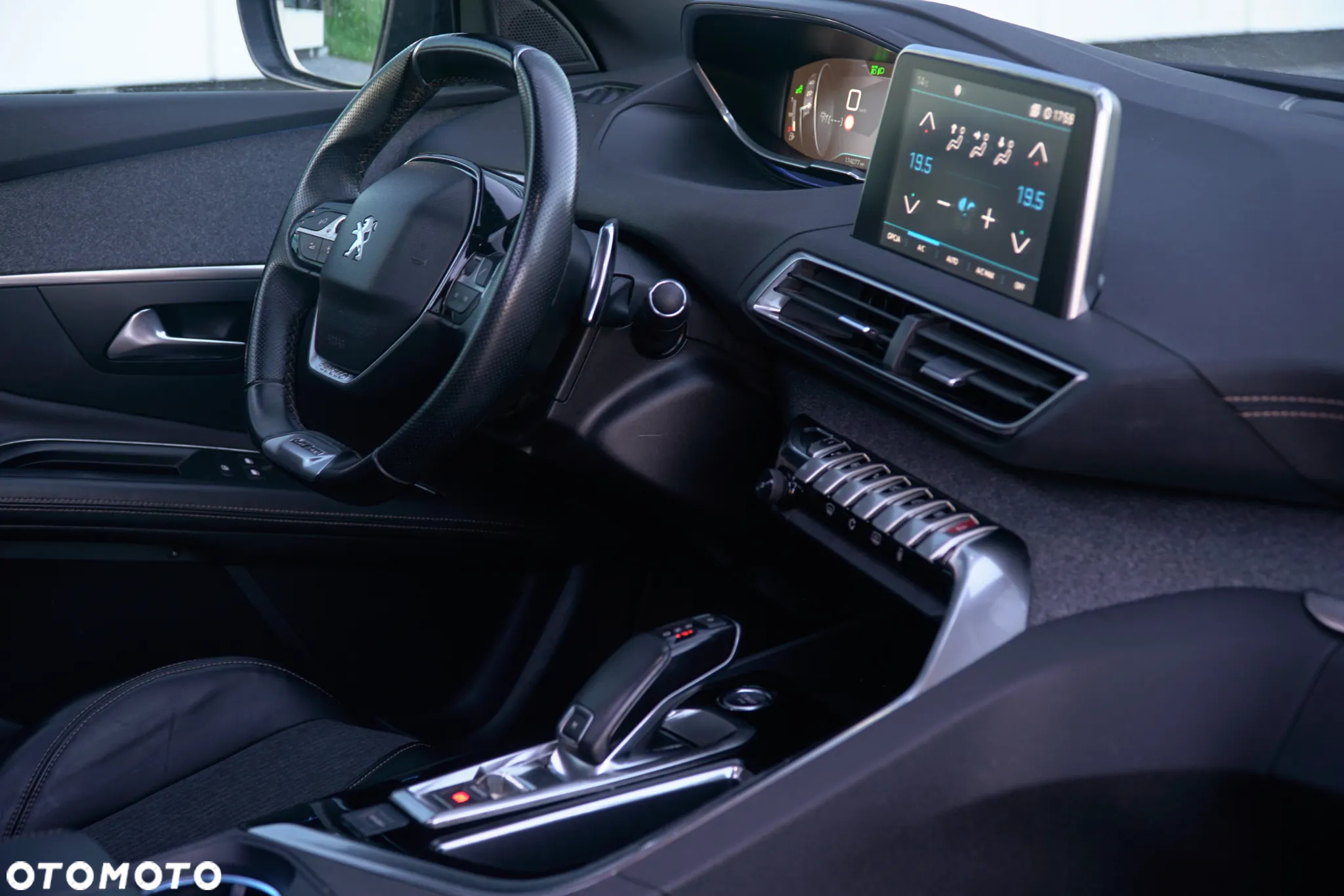 Peugeot 3008 1.6 BlueHDi Active S&S EAT6 - 25