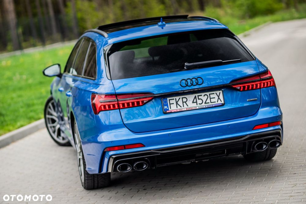 Audi A6 Avant 55 TFSI e quattro S tronic sport - 22