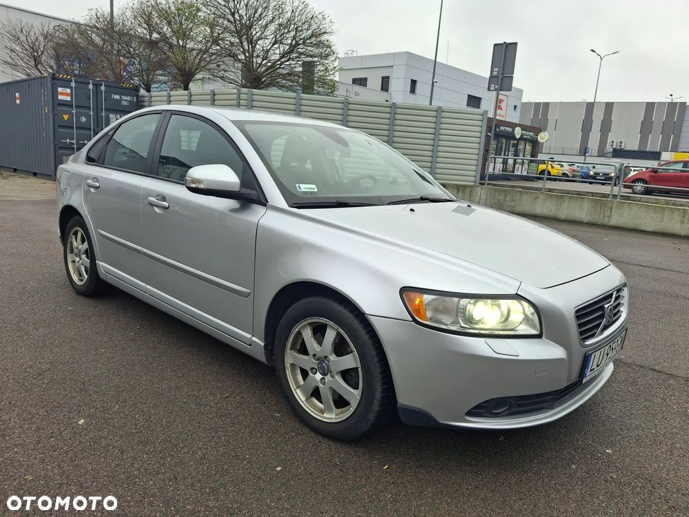 Volvo S40 2.0D Momentum - 1
