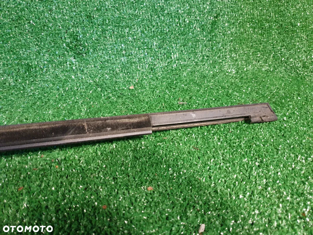 Listwa zgarniająca chrom prawy tył Citroen C4 B7 - 4