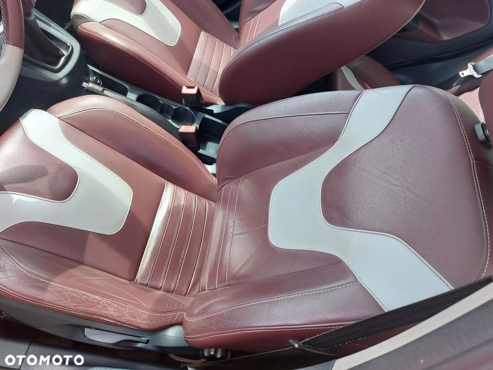 Ford Fiesta - 20