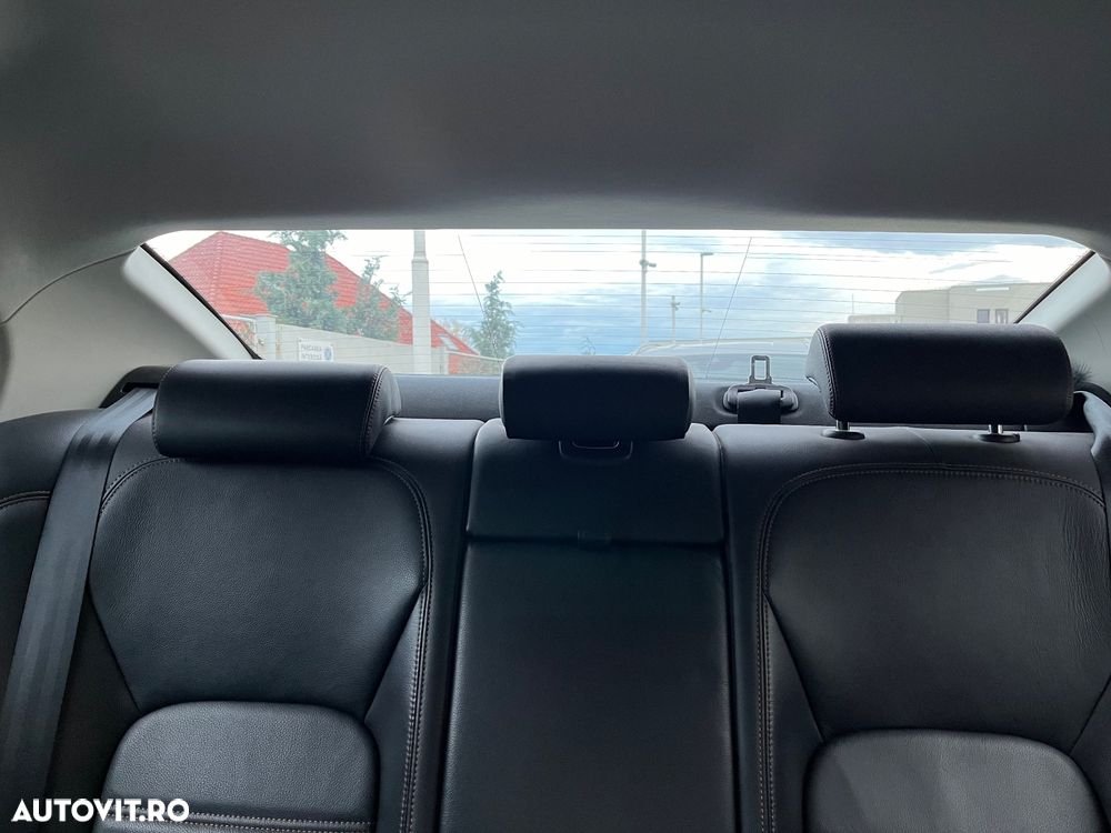 Jaguar XE 2.0 Prestige - 9