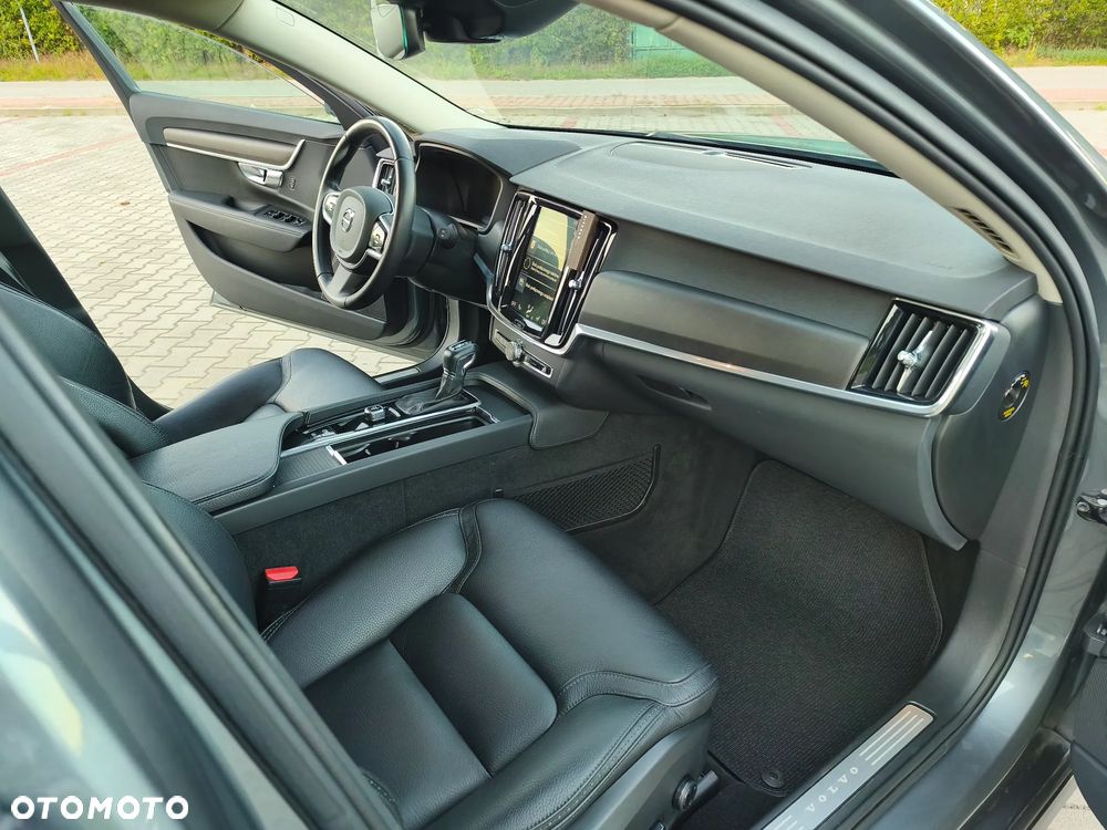 Volvo V90 Cross Country D4 AWD Geartronic Pro - 24