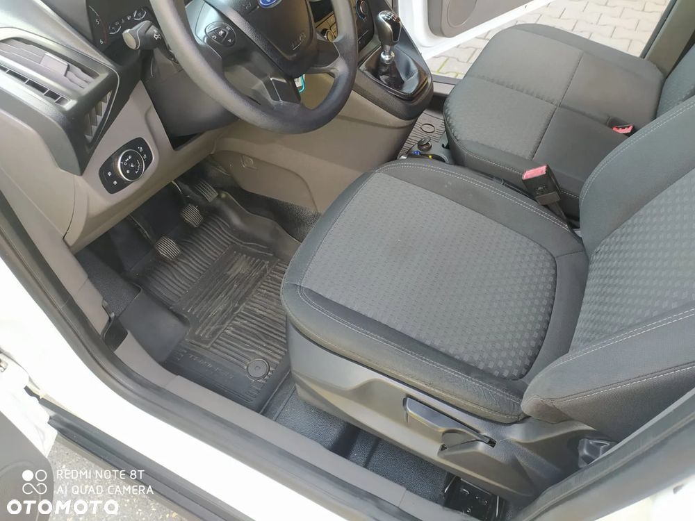 Ford Transit Connect - 22