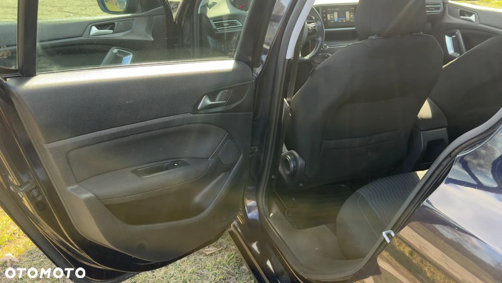 Peugeot 308 1.6 e-HDi Allure S&S - 13