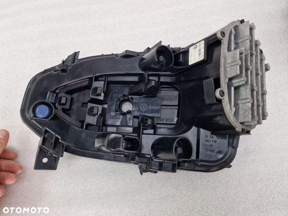 VW T-ROC 2GA LED / DRL LEWY / PRAWY HALOGEN , NR 2GA941056 + 2GA953212C / 2GA941055 + 2GA853211C , NR AUKCJI H265 - 9