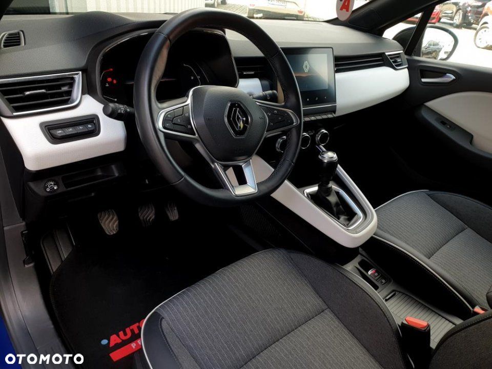 Renault Clio - 9