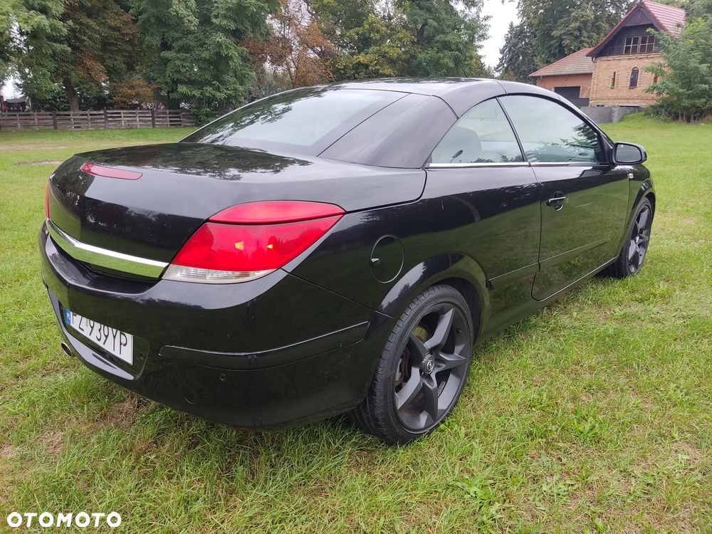 Opel Astra TwinTop 1.8 Cosmo - 5