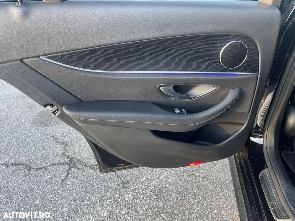 Mercedes-Benz E - 23