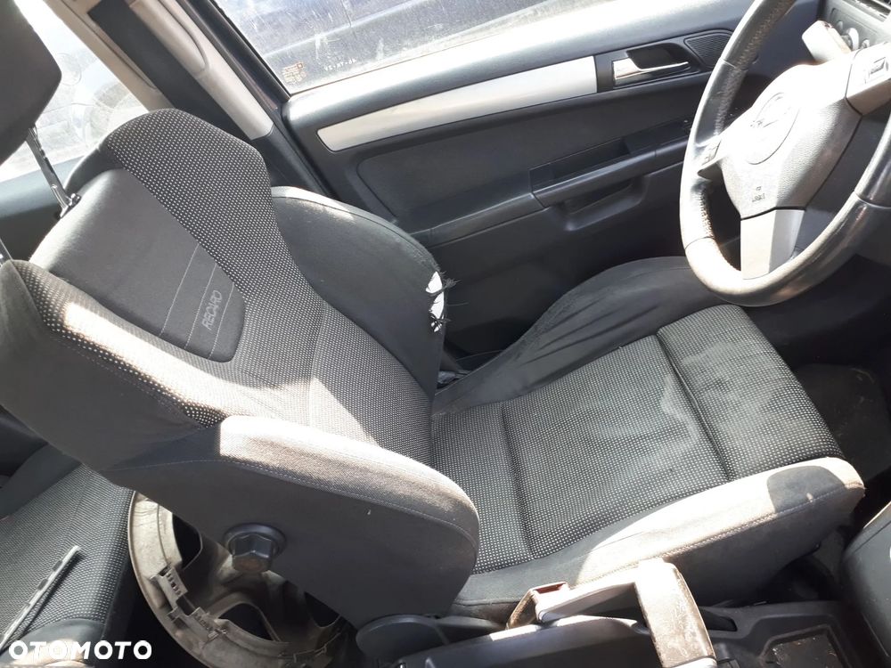 OPEL ZAFIRA B 05-08 1.9 CDTI KOMPUTER SILNIKA STEROWNIK - 37