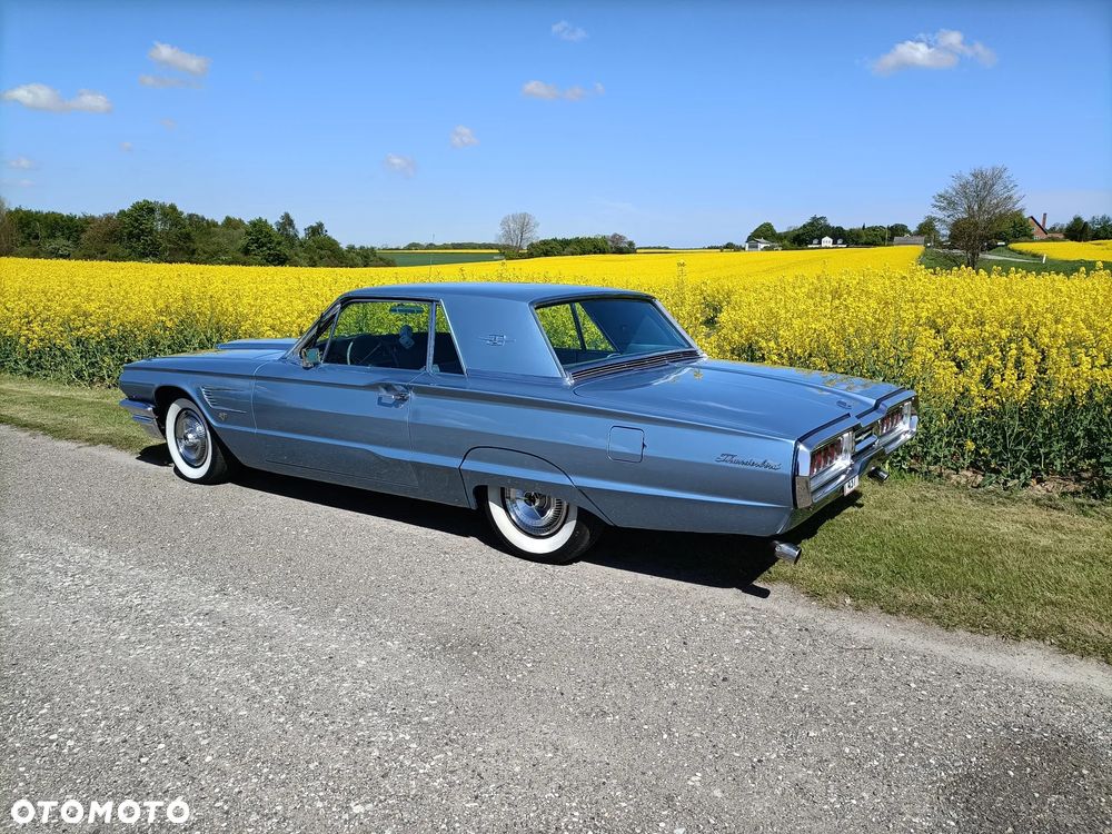 Ford Thunderbird - 2