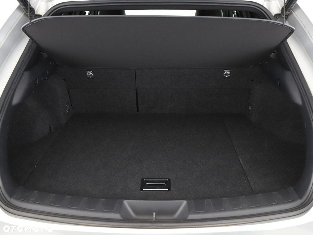 Lexus UX 250h - 21