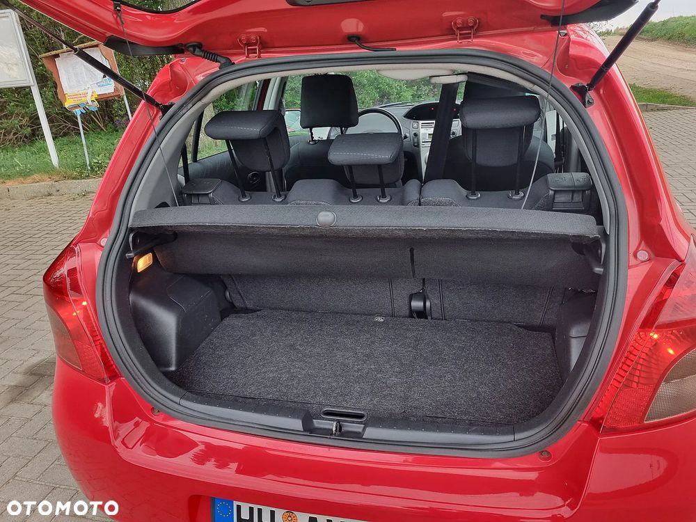 Toyota Yaris 1.3 Sol - 16