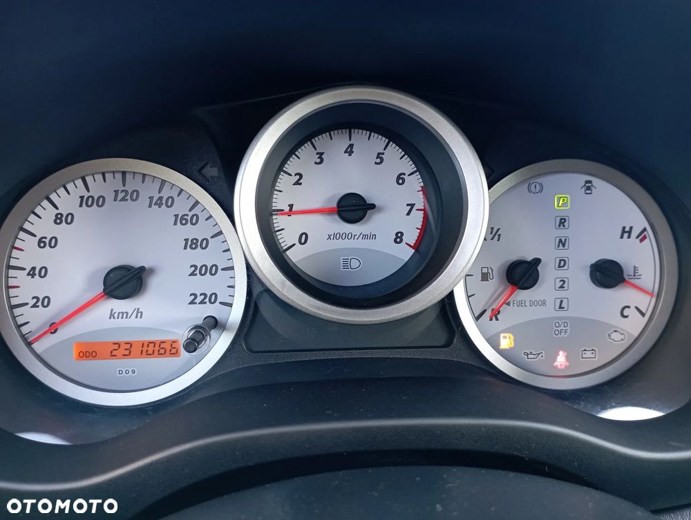 Toyota RAV4 2.0 VVT-i 4x4 - 14
