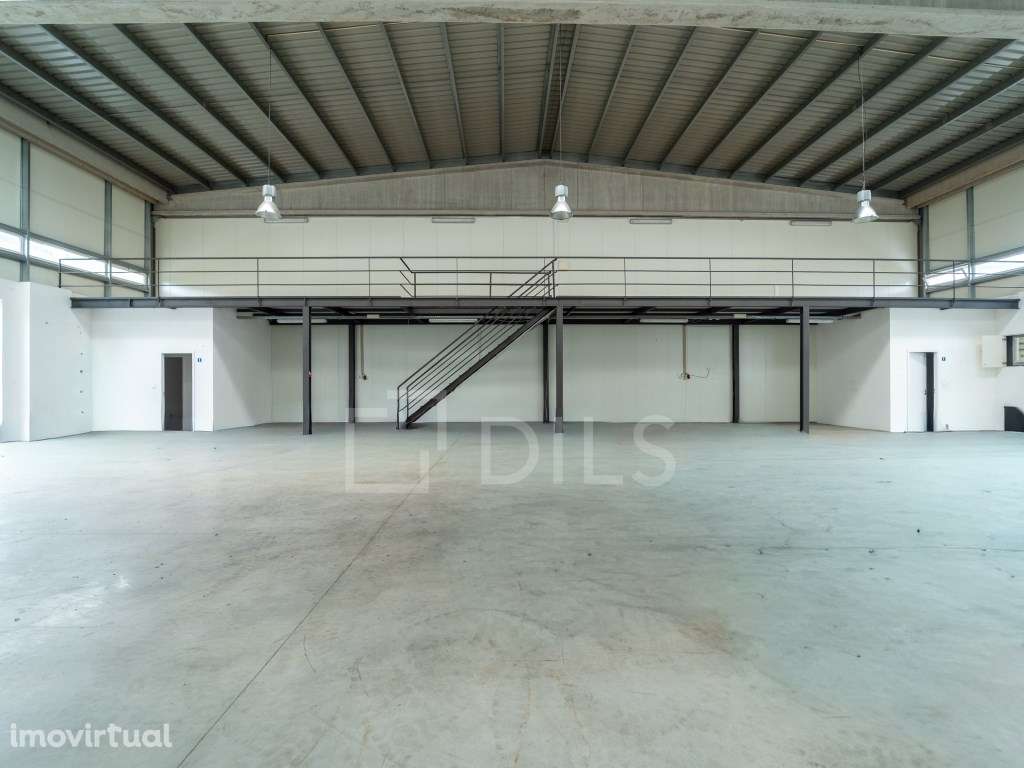 Armazém para arrendar na Fábrica 3as, na Maia, Porto - Grande imagem: 2/20