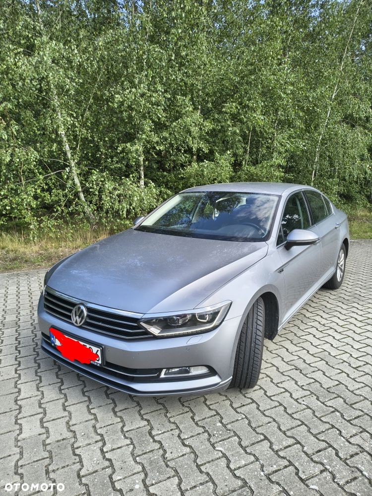 Volkswagen Passat - 2