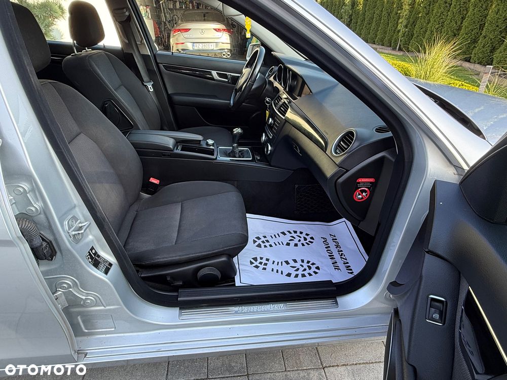 Mercedes-Benz Klasa C 200 CDI DPF (BlueEFFICIENCY) - 30