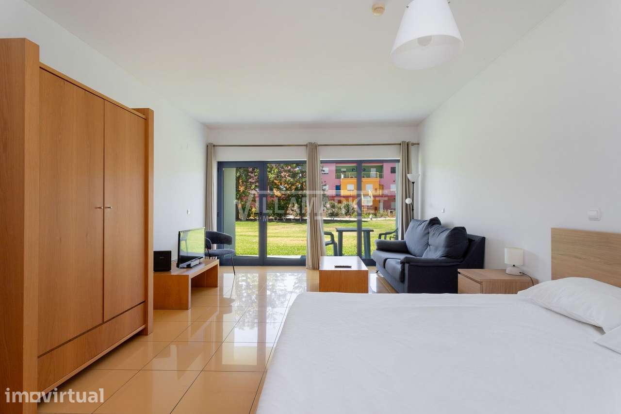 Apartamento T0 inserido no Rés do Chão do complexo turístico de 4 estr - Grande imagem: 3/24