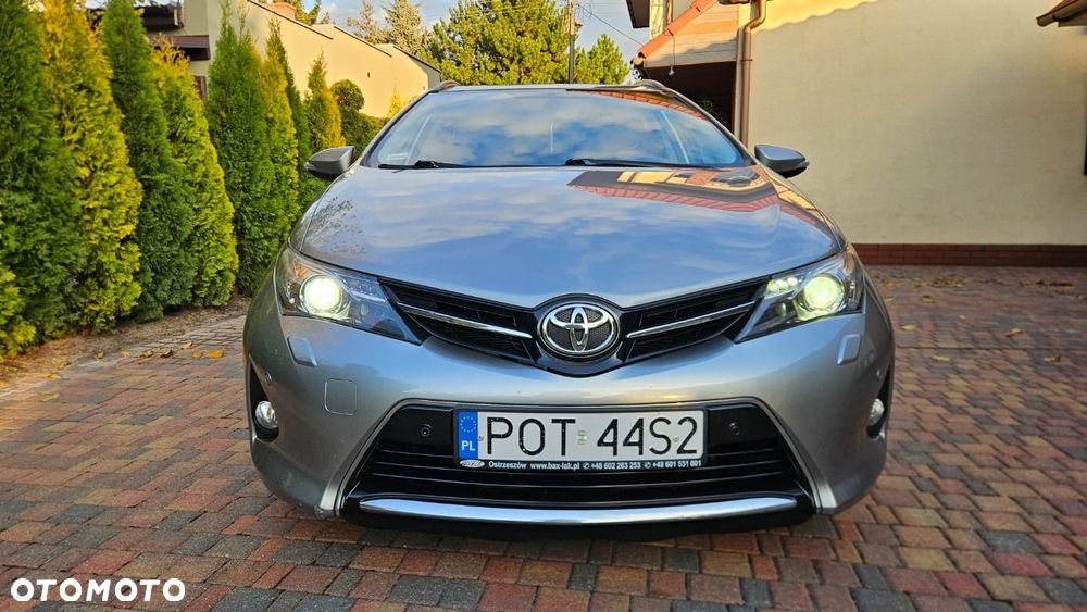 Toyota Auris 1.6 Valvematic Multidrive S Touring Sports Life - 12
