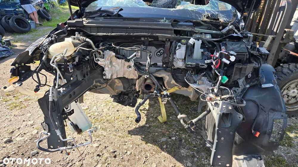 ARKANA cwiartka przod lewa prawa prog - 1