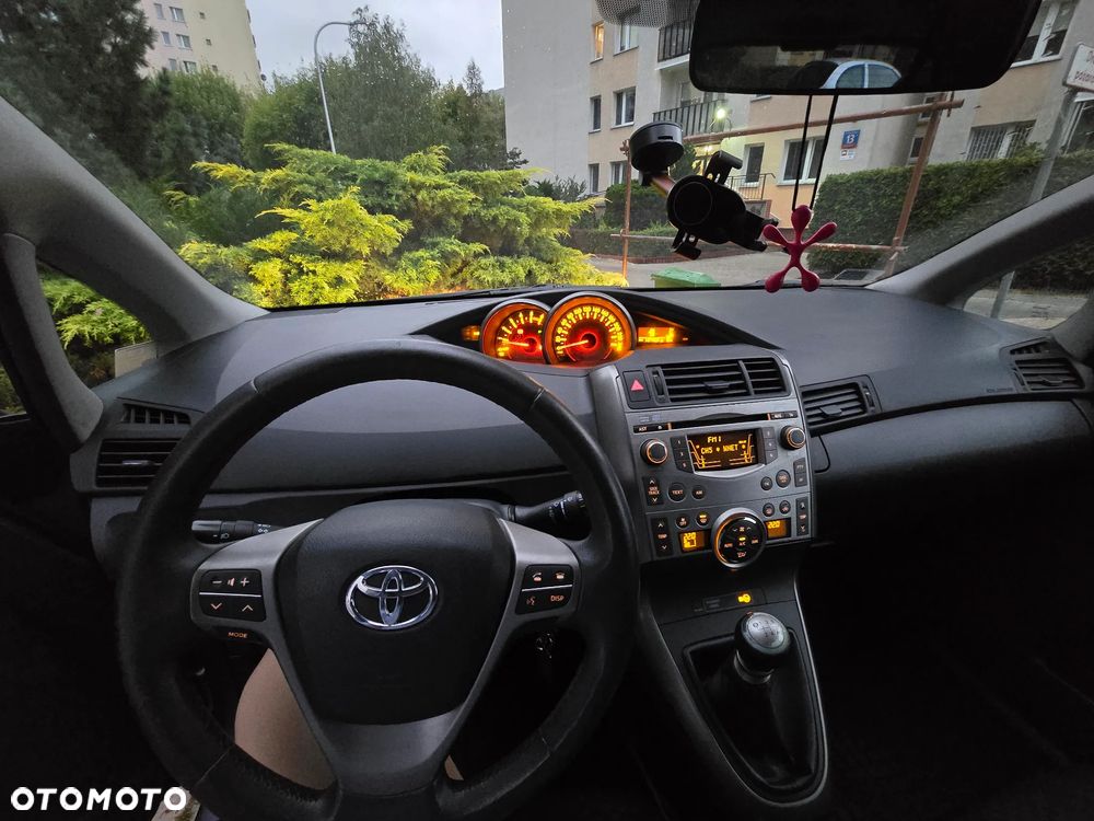 Toyota Verso 2.0 D-4D Sol - 14