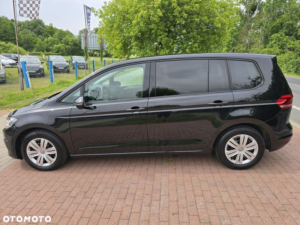 Volkswagen Touran - 4