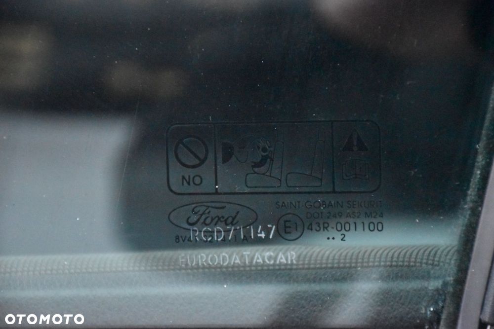 Ford Kuga 2.0 TDCi 2x4 Titanium - 27