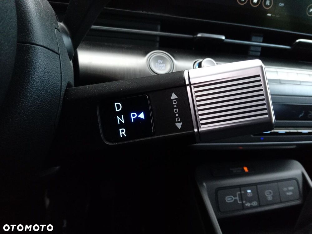 Hyundai Kona 65kWh Executive - 23